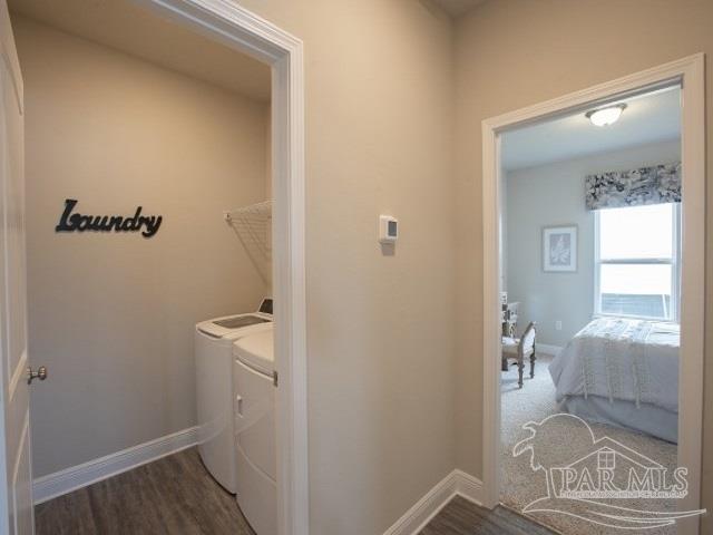 4078 Blaney Lane Pace, FL 32571 - Photo 20 of 31 a room with a window