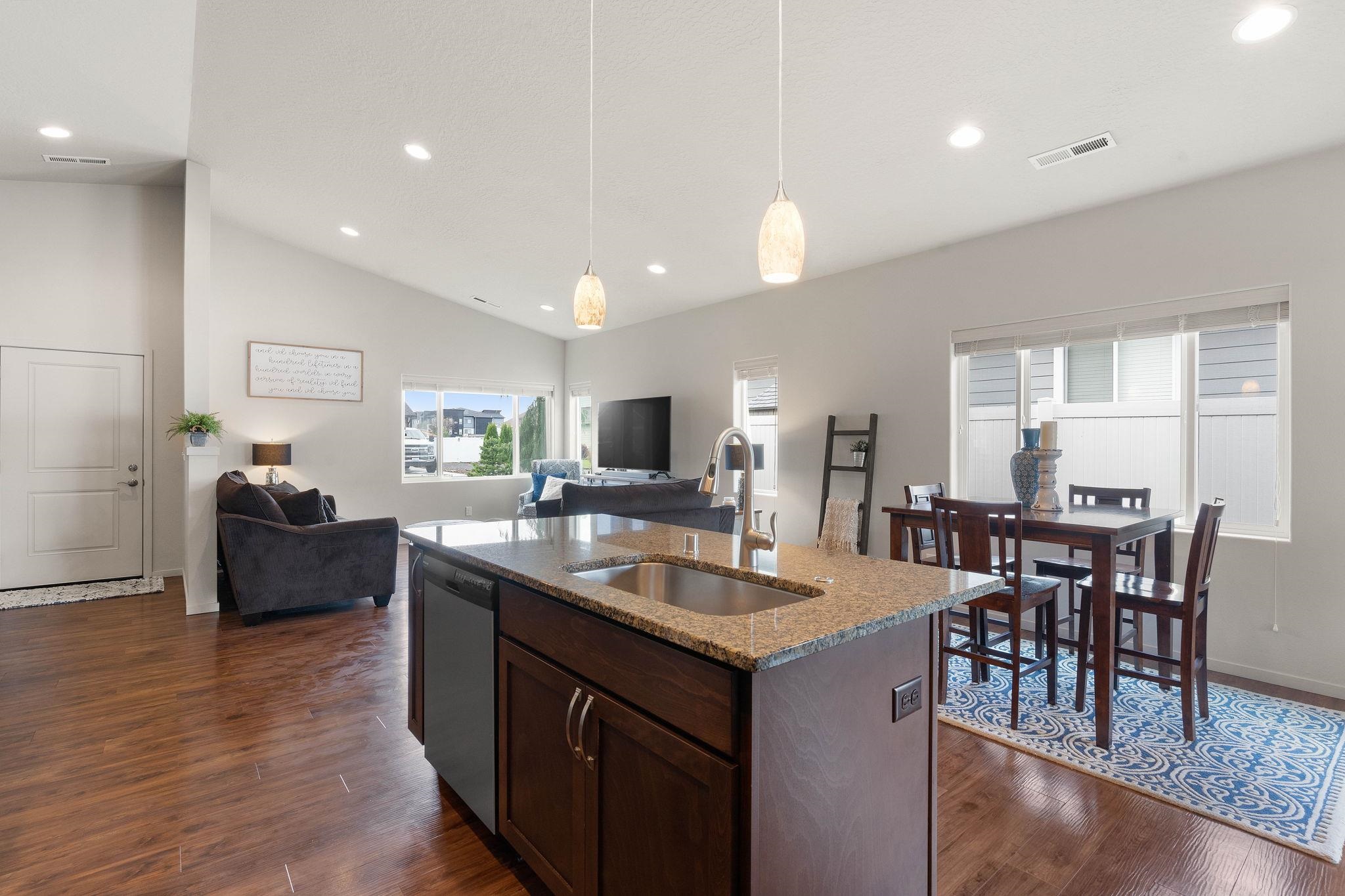 512 North Ridgemont Lane Veradale, WA 99037 - Photo 16 of 33