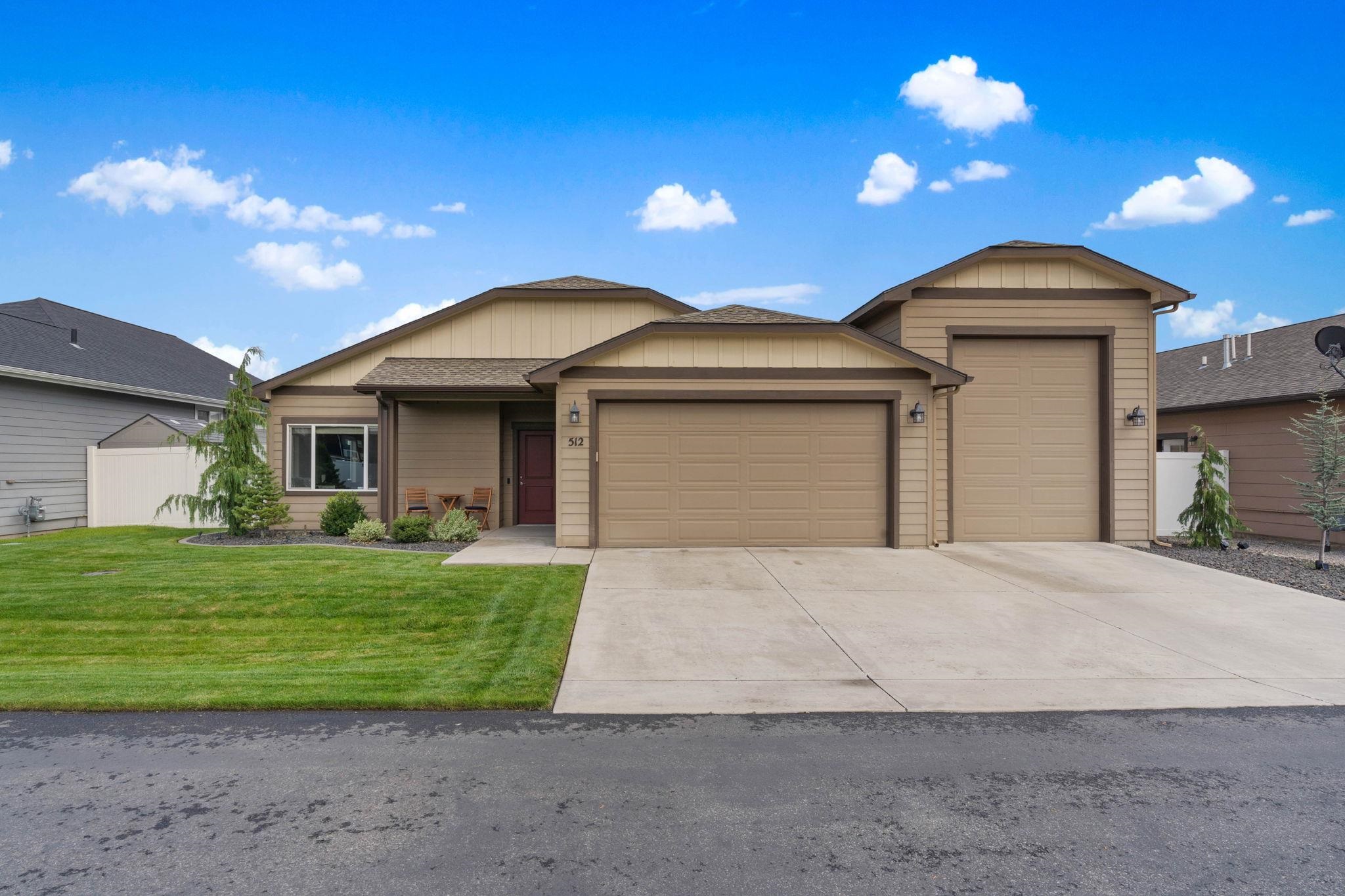 512 North Ridgemont Lane Veradale, WA 99037 - Photo 2 of 33