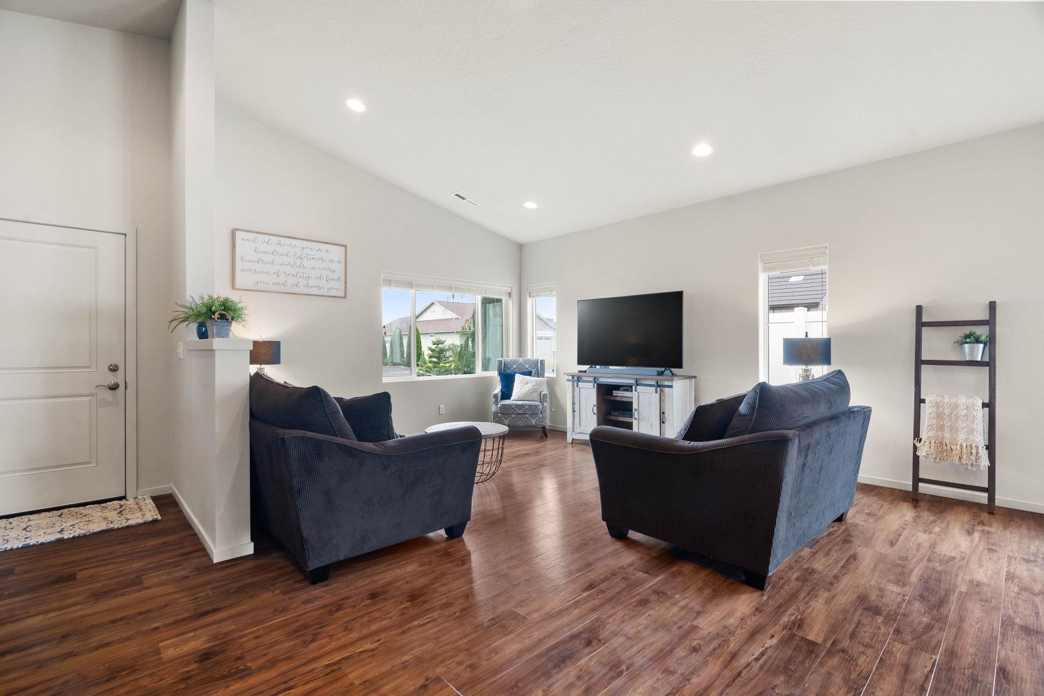 512 North Ridgemont Lane Veradale, WA 99037 - Photo 6 of 33