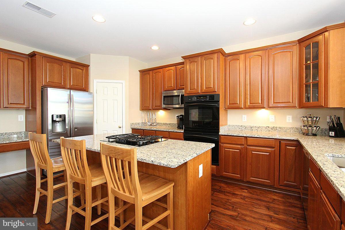 14333 Ashleigh Greene Road Boyds, MD 20841 - Photo 11 of 29 Kitchen