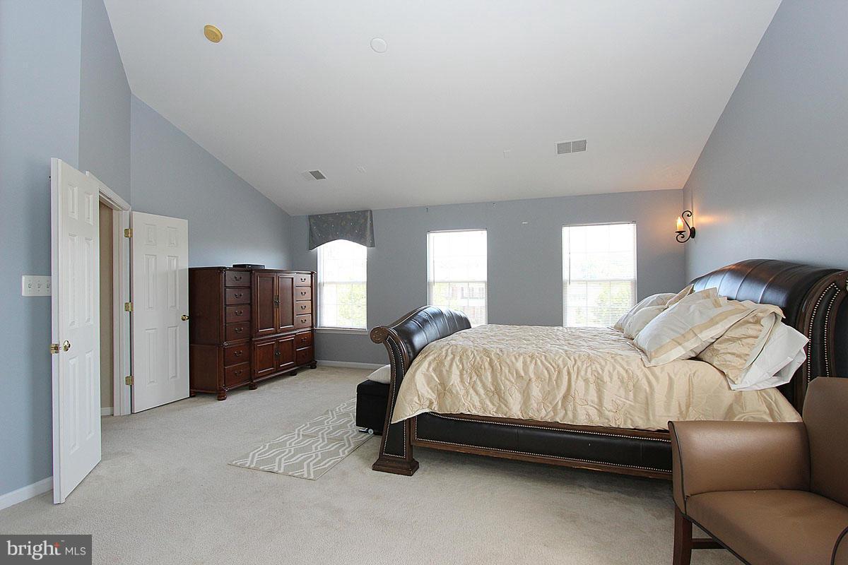 14333 Ashleigh Greene Road Boyds, MD 20841 - Photo 19 of 29 Bedroom (Master)