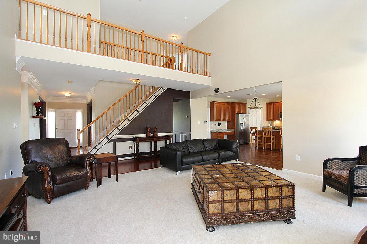 14333 Ashleigh Greene Road Boyds, MD 20841 - Photo 9 of 29 Living Room