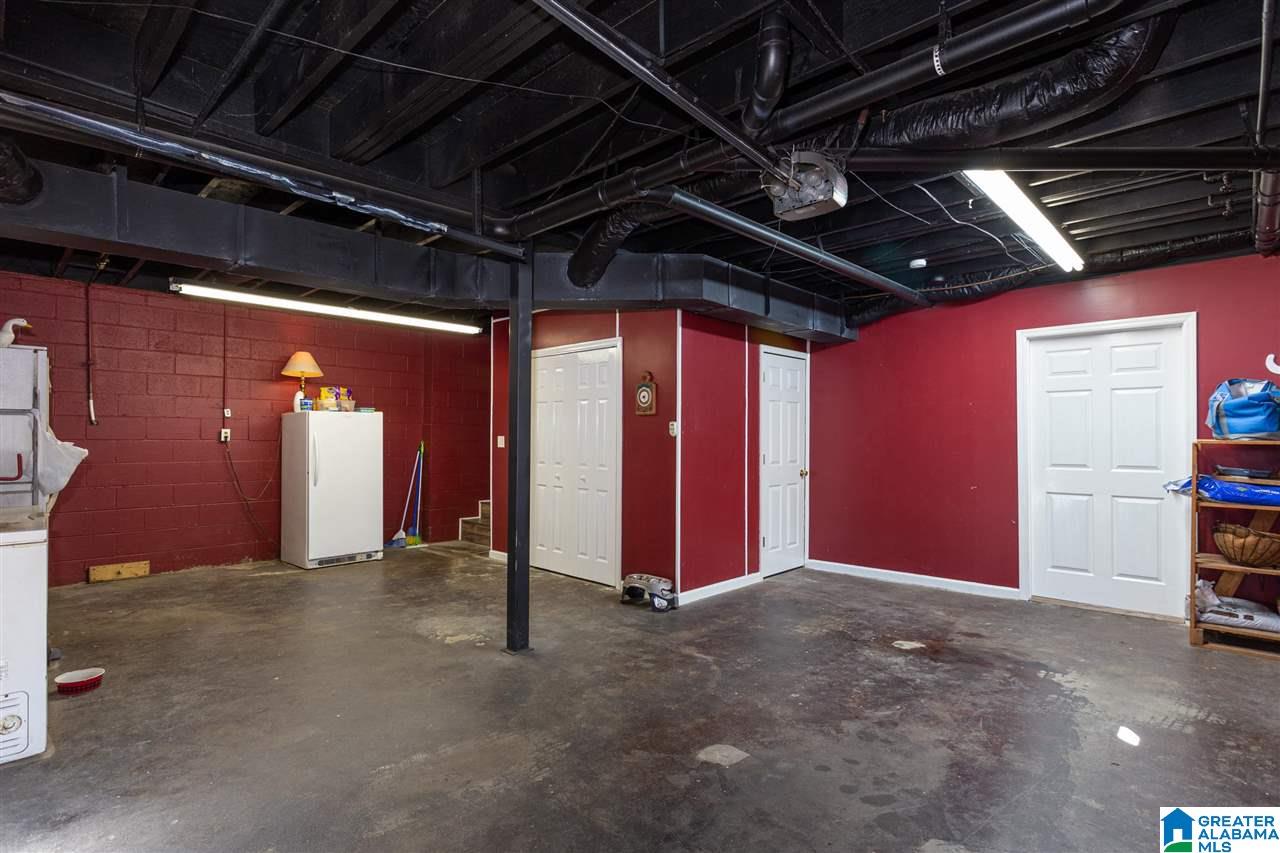 135 Northeast Nichols Road Leeds, AL 35094 - Photo 37 of 43