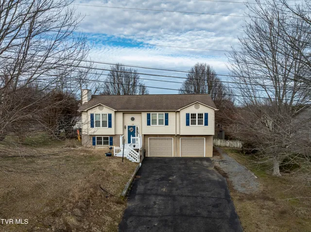 $399,990 | 134 Tucker Lane, Johnson City, TN 37601