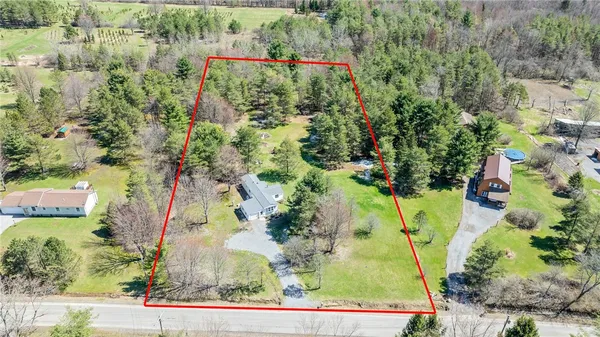 $179,900 | 809 Schad Road, Bennington, NY 14004