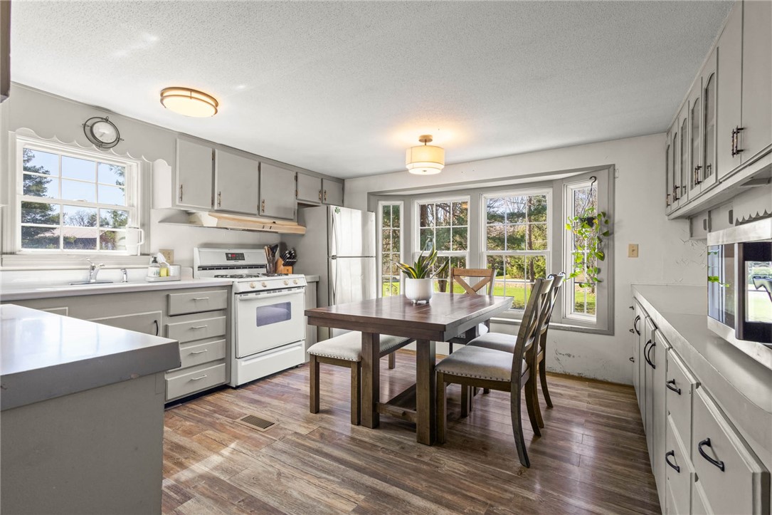 809 Schad Road Bennington, NY 14004 - Photo 3 of 31