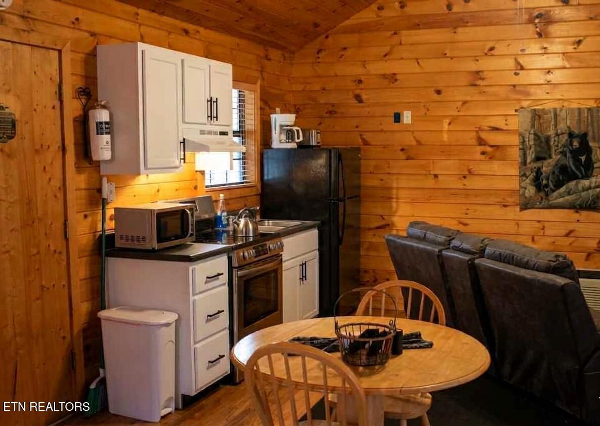 3616 Pittman Center Road Sevierville, TN 37876 - Photo 8 of 28 08_beyc6a7f9ea605a76