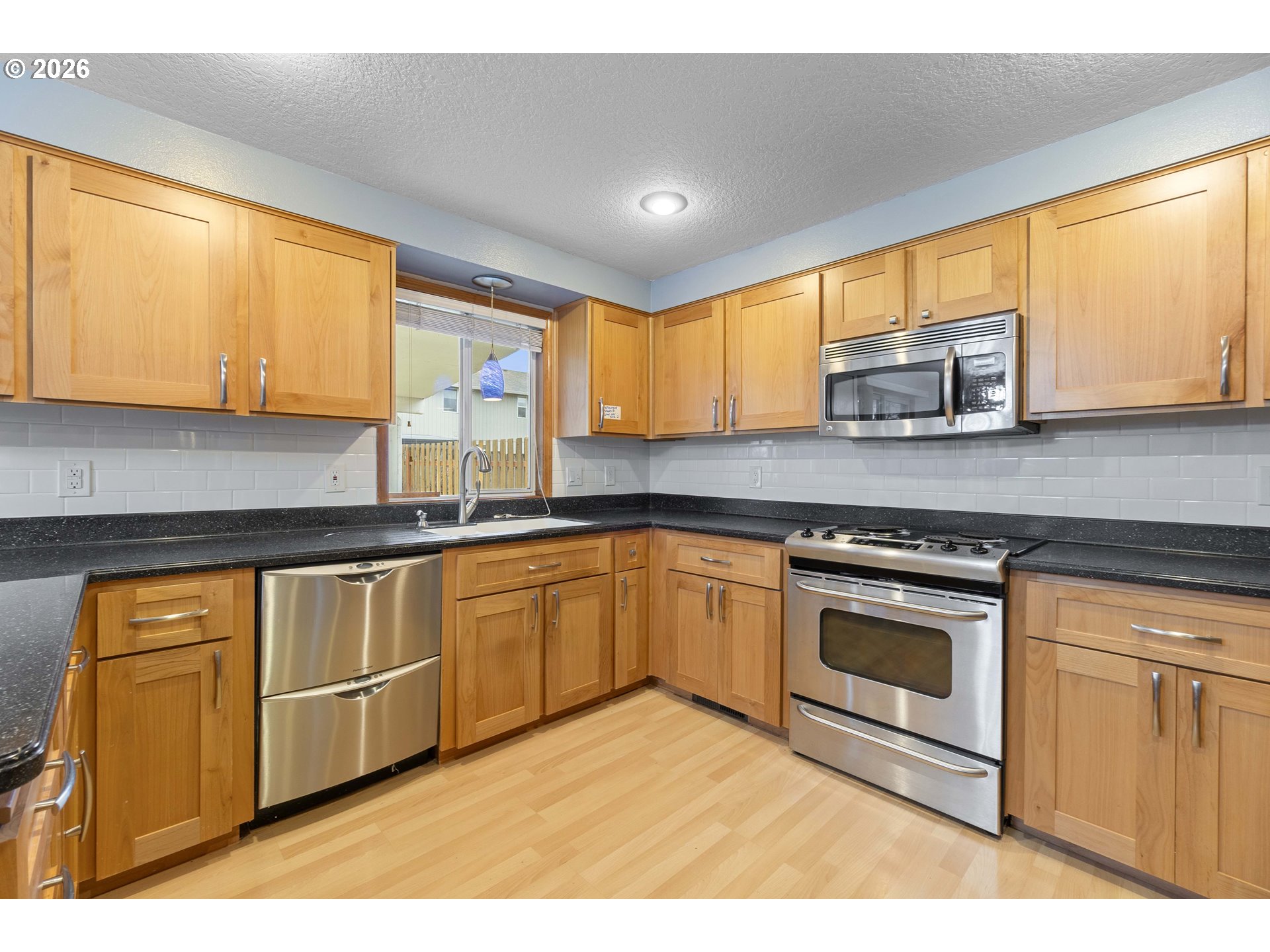 21612 Southwest Kristin Court Beaverton, OR 97003 - Photo 19 of 48