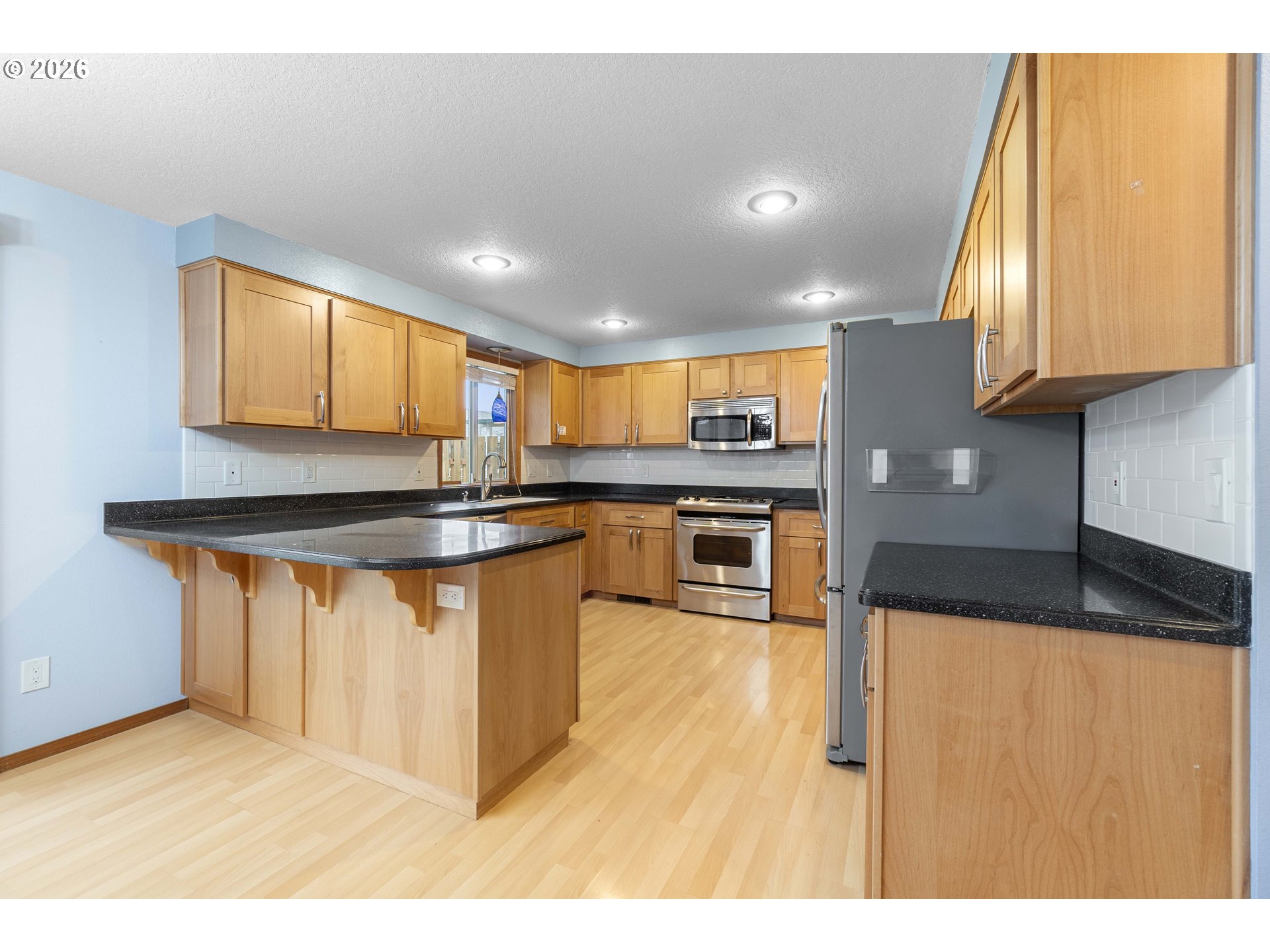 21612 Southwest Kristin Court Beaverton, OR 97003 - Photo 5 of 48