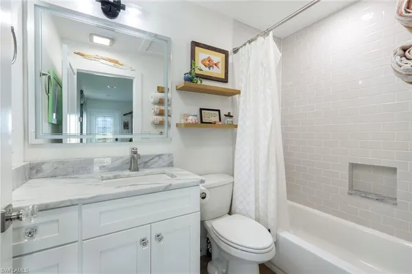 $419,900 | 20621 Pine Tree Lane, Estero, FL 33928