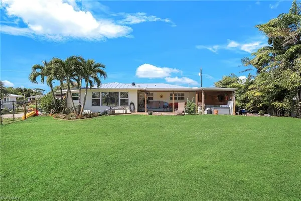 $419,900 | 20621 Pine Tree Lane, Estero, FL 33928