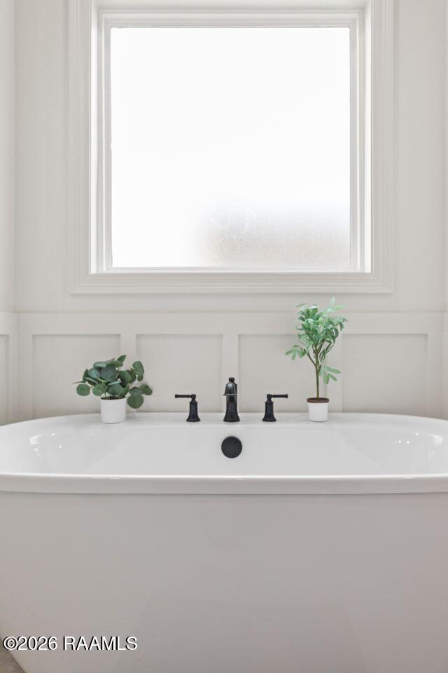 221 Timber Mill Street Lafayette, LA 70508 - Photo 22 of 35 Primary Bath-tub