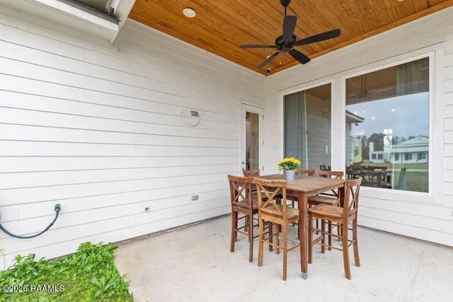 $372,000 | 221 Timber Mill Street, Lafayette, LA 70508