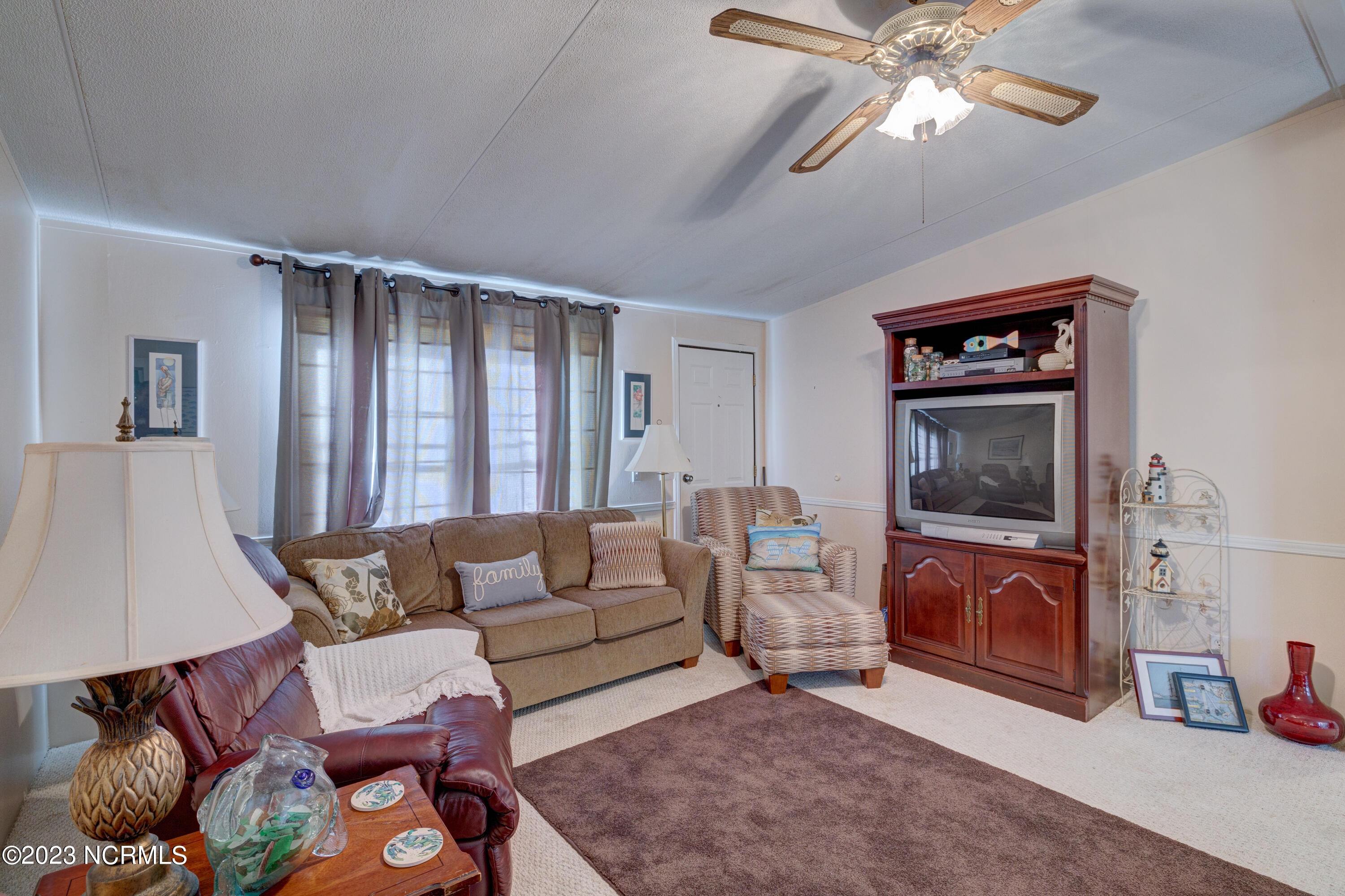 108 Pine Ridge Court Hampstead, NC 28443 - Photo 5 of 41 108PineRidgeEdit-15