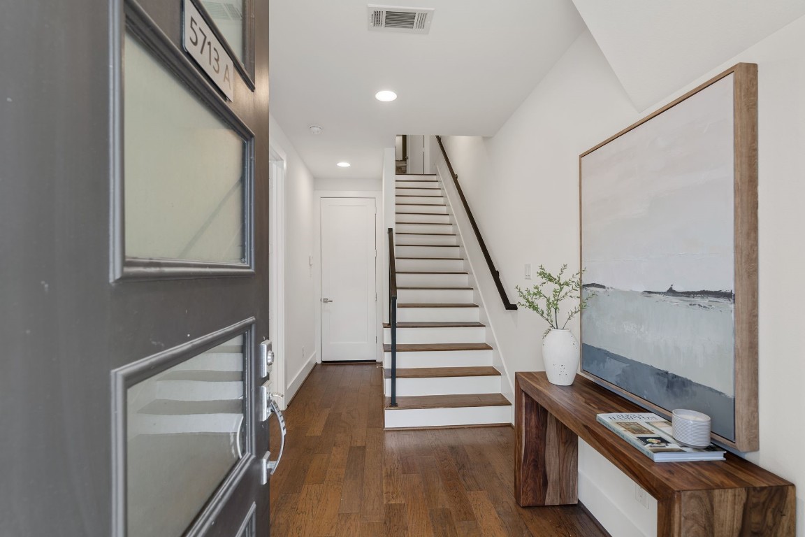 5713 Larkin Street, Unit A Houston, TX 77007 - Photo 2 of 25