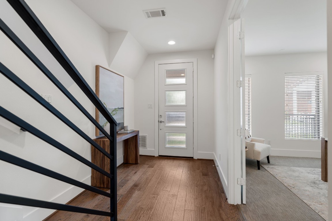 5713 Larkin Street, Unit A Houston, TX 77007 - Photo 3 of 25