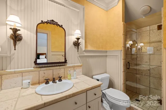 a view of a livingroom with furniture and windows