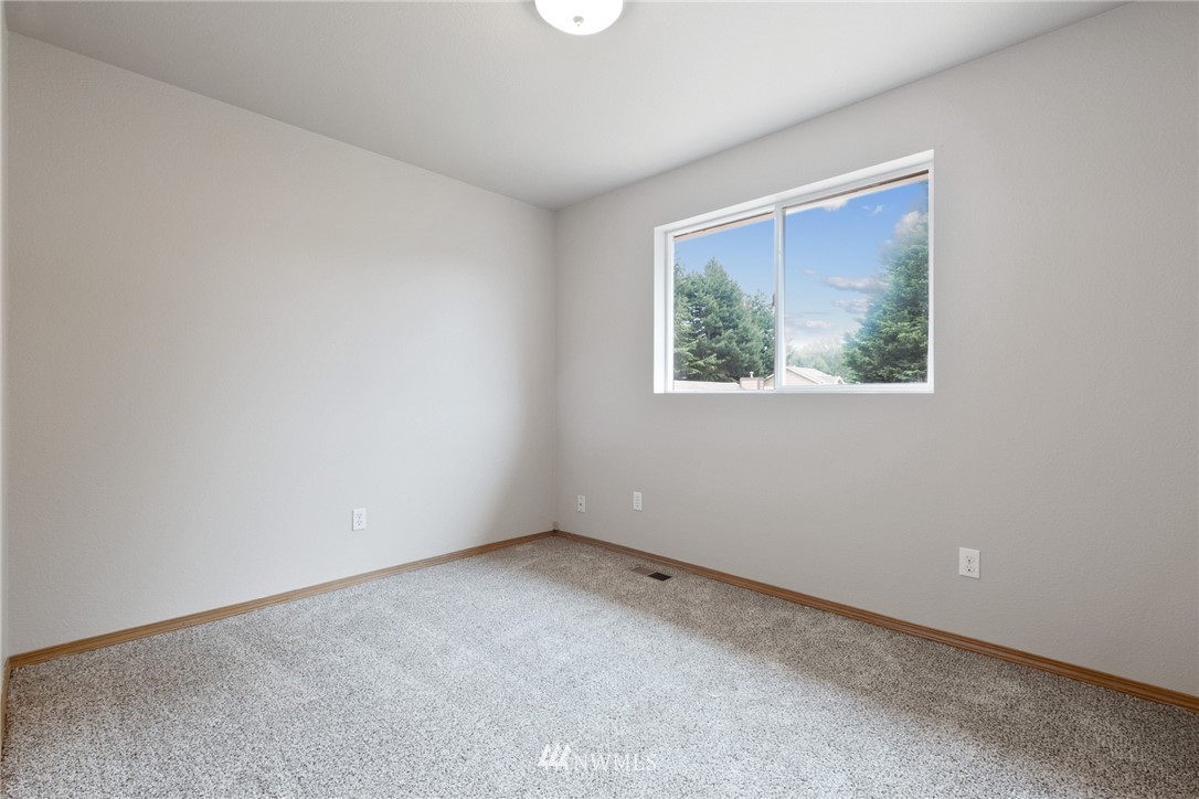 626 Rachael Place Kent, WA 98032 - Photo 12 of 14 Gallery Image 12