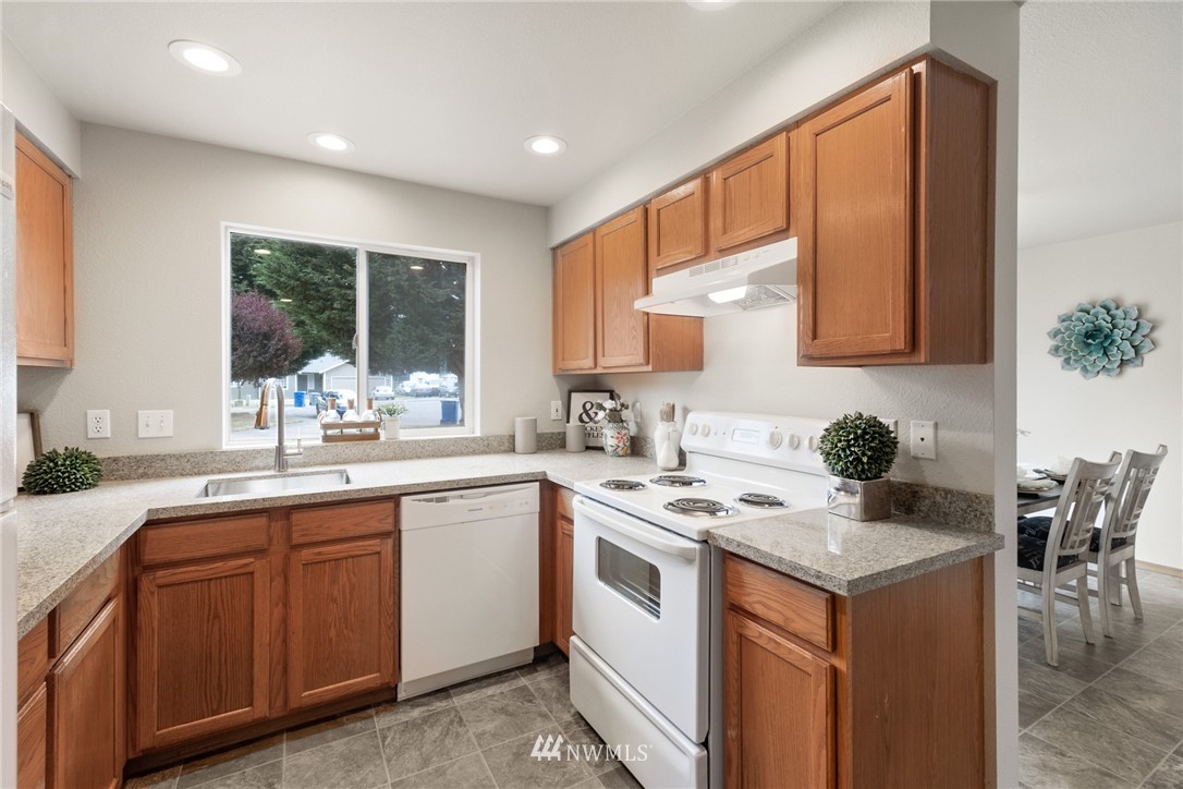 626 Rachael Place Kent, WA 98032 - Photo 6 of 14 Gallery Image 6