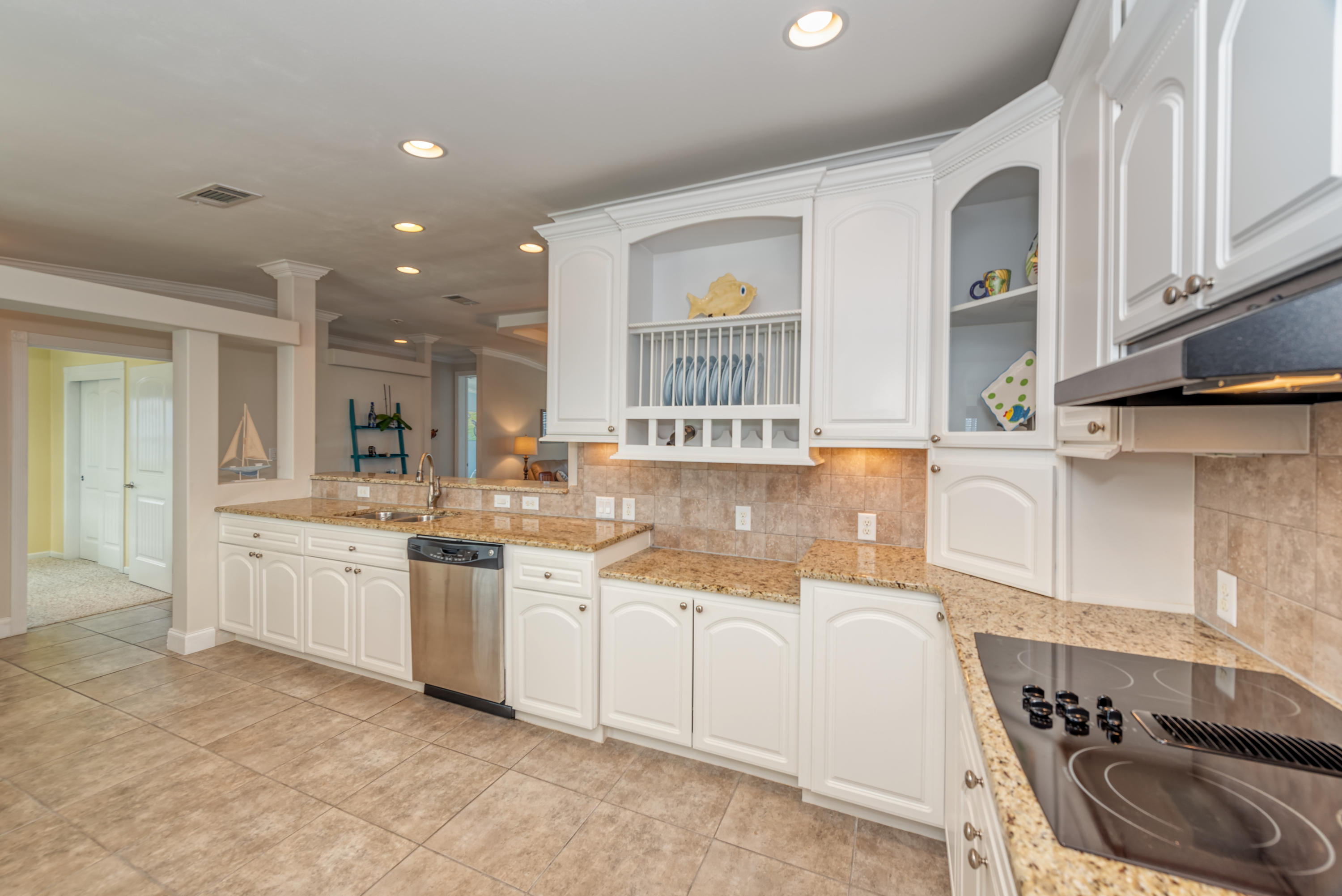 983 Indies Road Summerland Key, FL 33042 - Photo 18 of 38 022