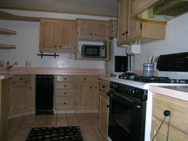 2227 West Cheery Lynn Road Phoenix, AZ 85015 - Photo 4 of 10 Kitchen
