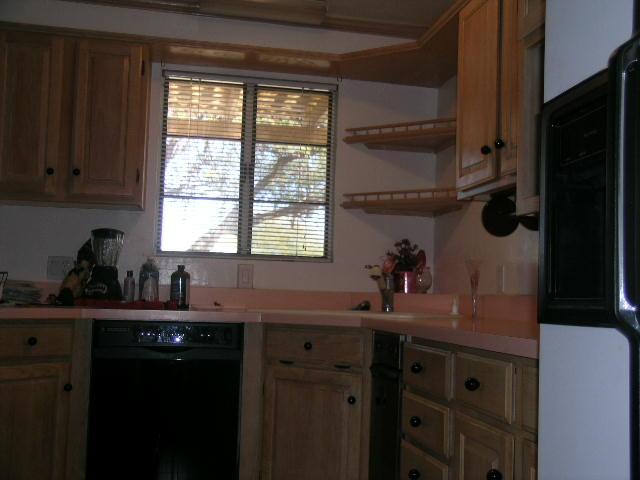 2227 West Cheery Lynn Road Phoenix, AZ 85015 - Photo 5 of 10 Kitchen