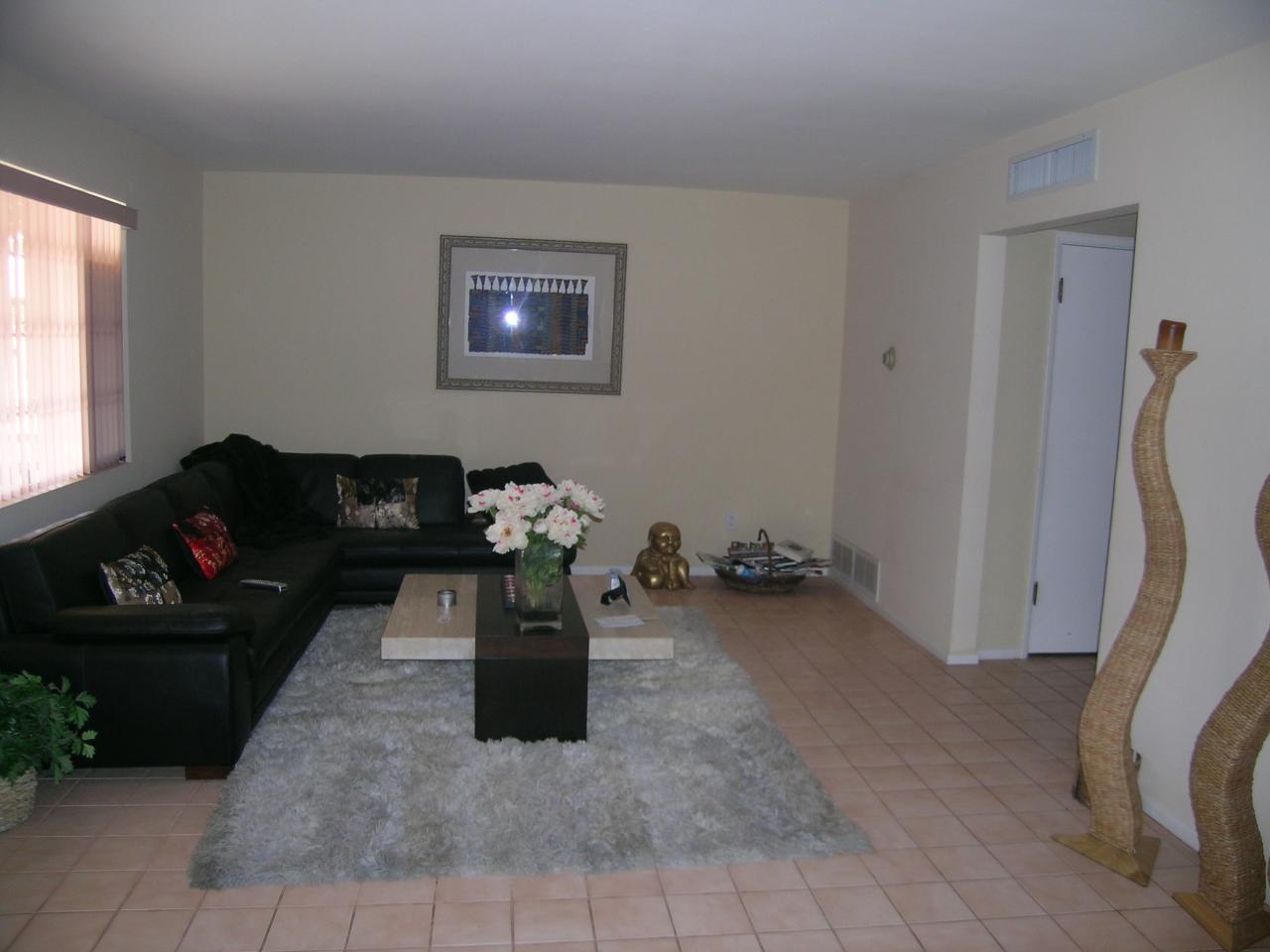 2227 West Cheery Lynn Road Phoenix, AZ 85015 - Photo 6 of 10 Livingroom