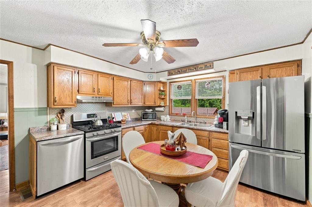 286 Big Knob Road Rochester, PA 15074 - Photo 10 of 39 Gallery Image 10