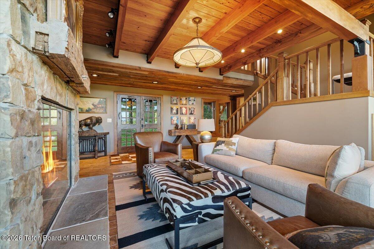 2465 North Fish Creek Road Wilson, WY 83014 - Photo 11 of 53 Great Room