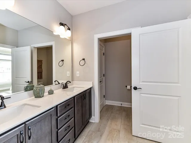 $525,000 | 1026 Galloway Drive, Matthews, NC 28104