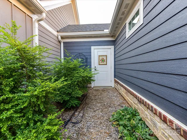 $525,000 | 1026 Galloway Drive, Matthews, NC 28104