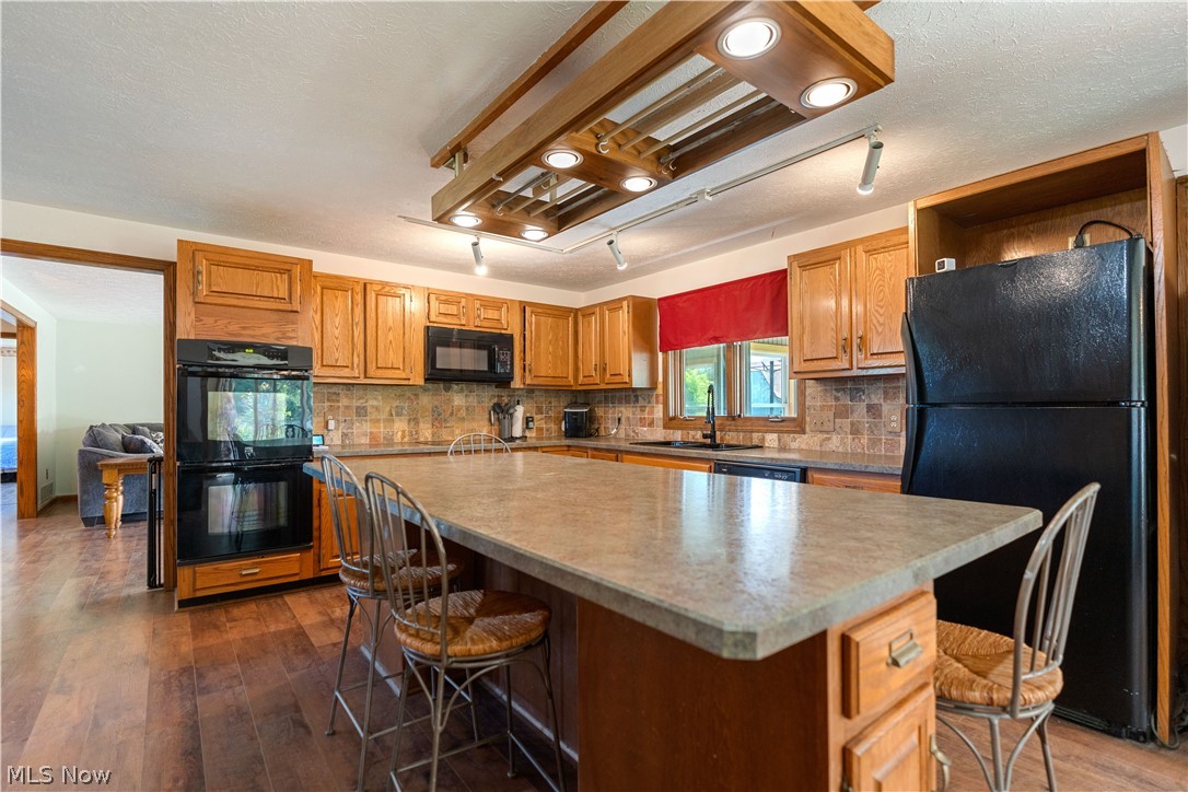 3776 Jones Road Diamond, OH 44412 - Photo 14 of 34 The kitchen has an oversized island with storage.