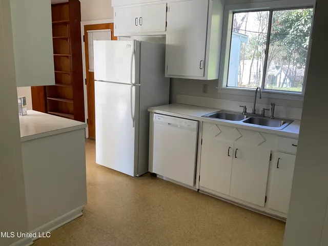 $1,600 | 102 Midway Drive, Clinton, MS 39056