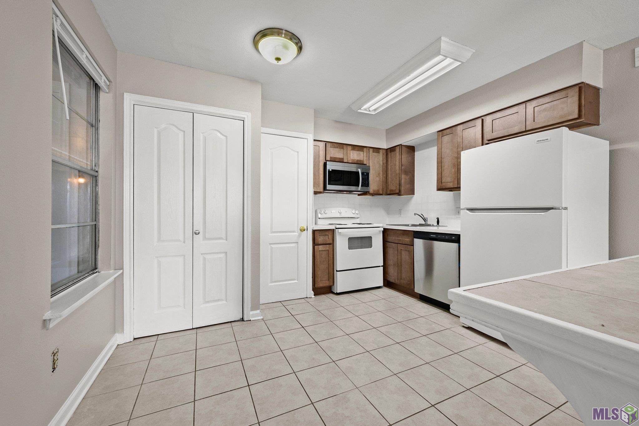 445 West Parker Boulevard, Unit 4 Baton Rouge, LA 70808 - Photo 9 of 12