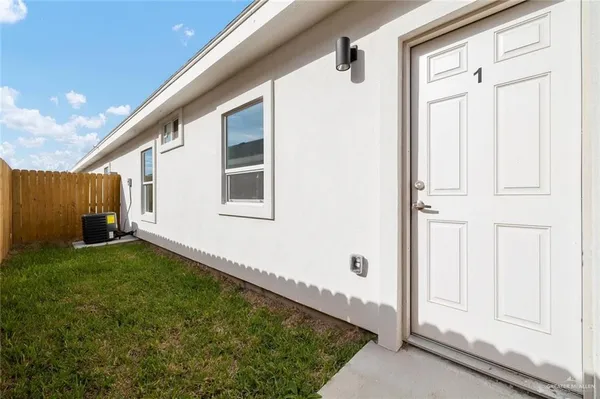 $1,175 | 3504 Frio Drive, Unit 4, McAllen, TX 78504