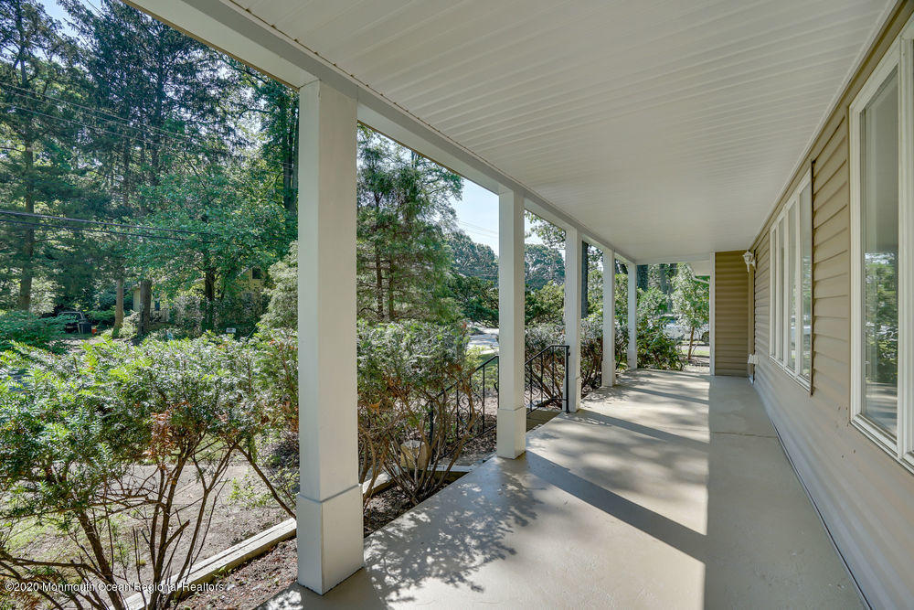 156 Whalepond Road Oakhurst, NJ 07755 - Photo 5 of 53 007_dsc01180-dsc01184