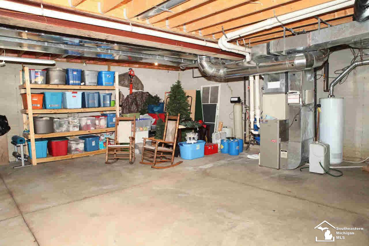4240 Wells Road Petersburg, MI 49270 - Photo 19 of 20 20453033-18.JPG