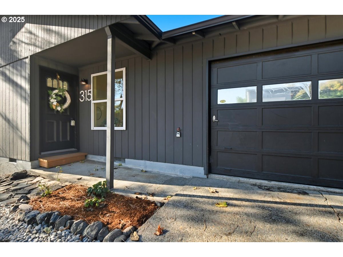 315 Fox Street Rainier, OR 97048 - Photo 4 of 31 Gallery Image 4