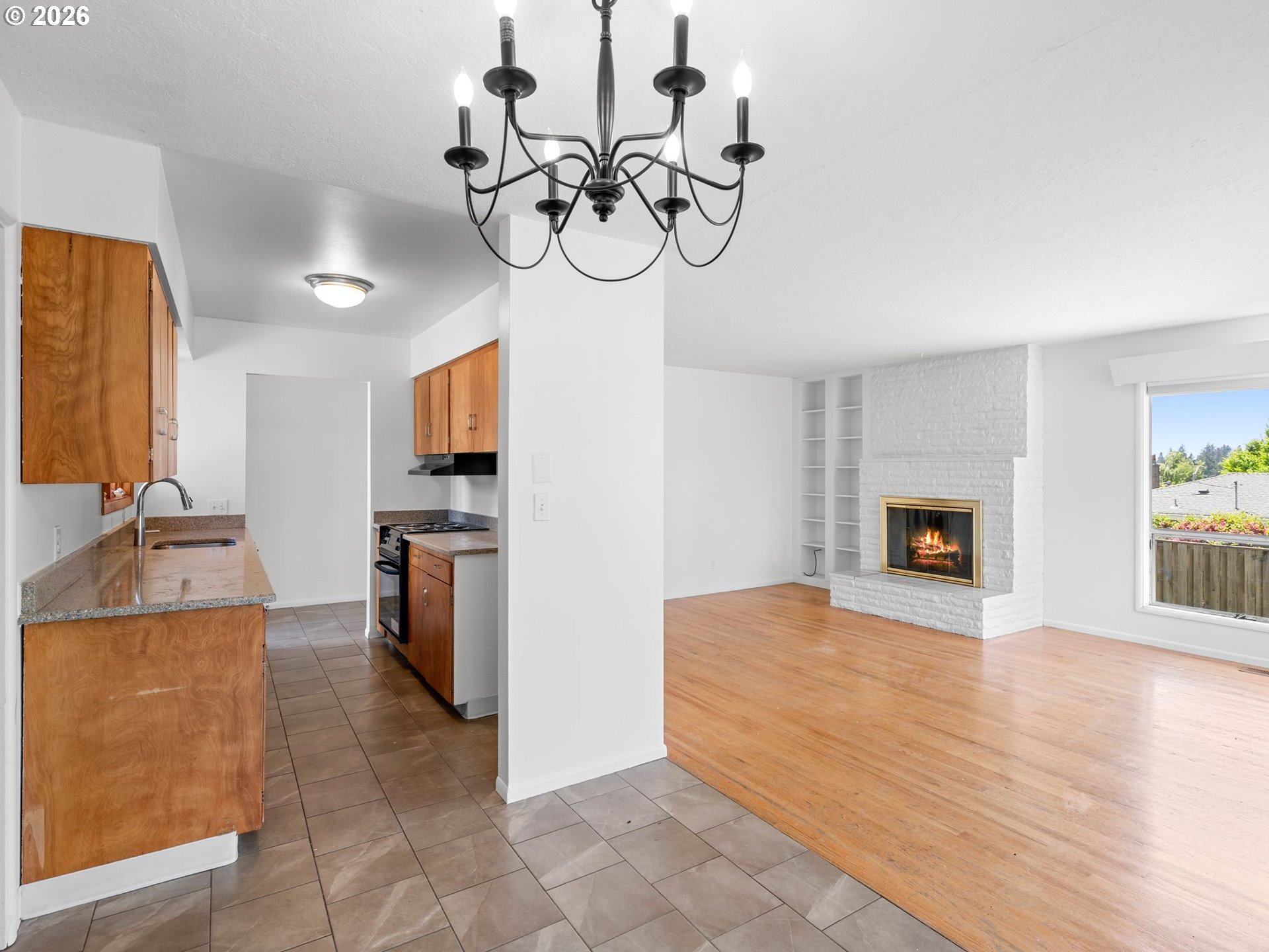 6919 Southwest 10th Avenue Portland, OR 97219 - Photo 11 of 29