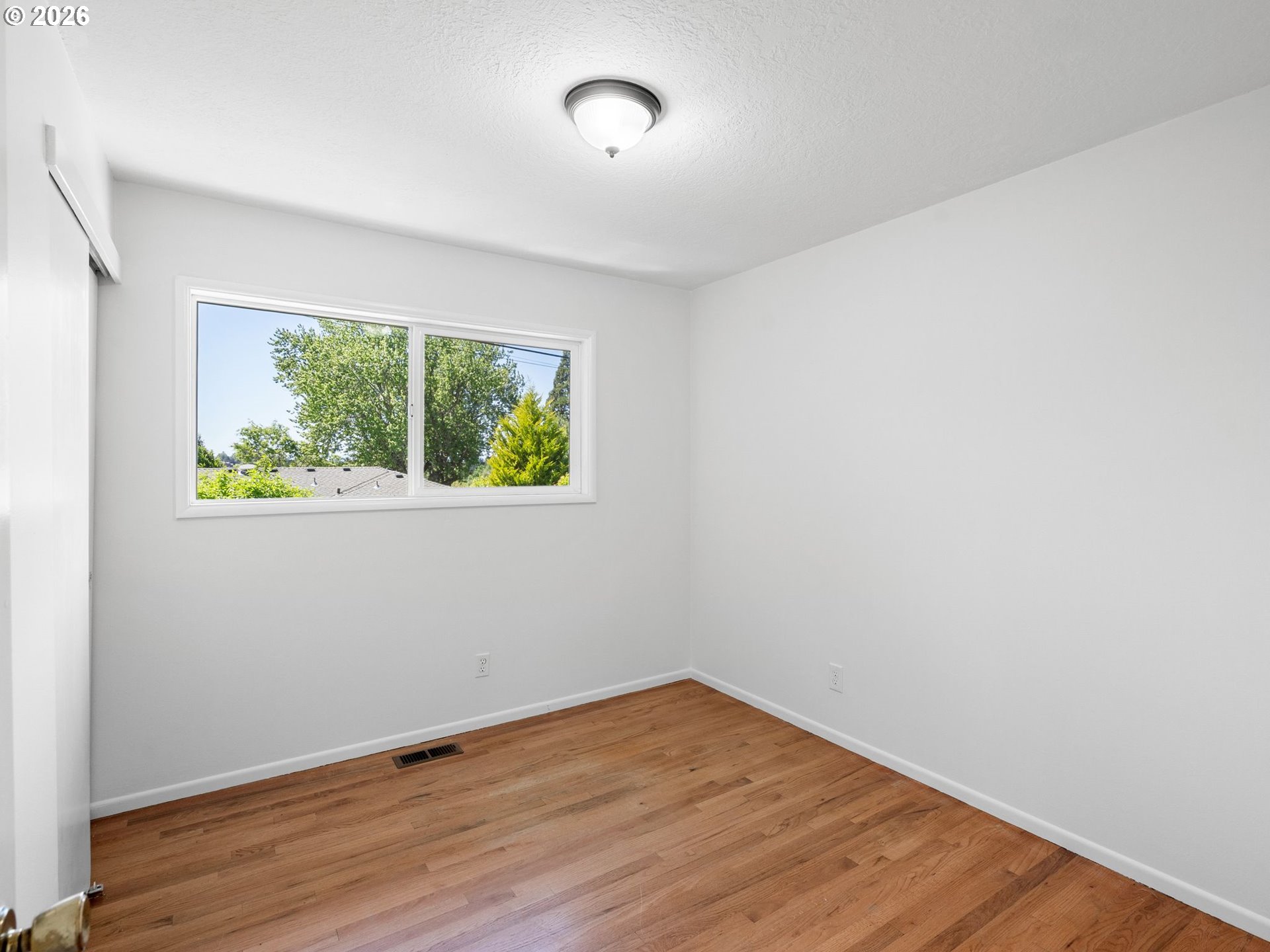 6919 Southwest 10th Avenue Portland, OR 97219 - Photo 23 of 29