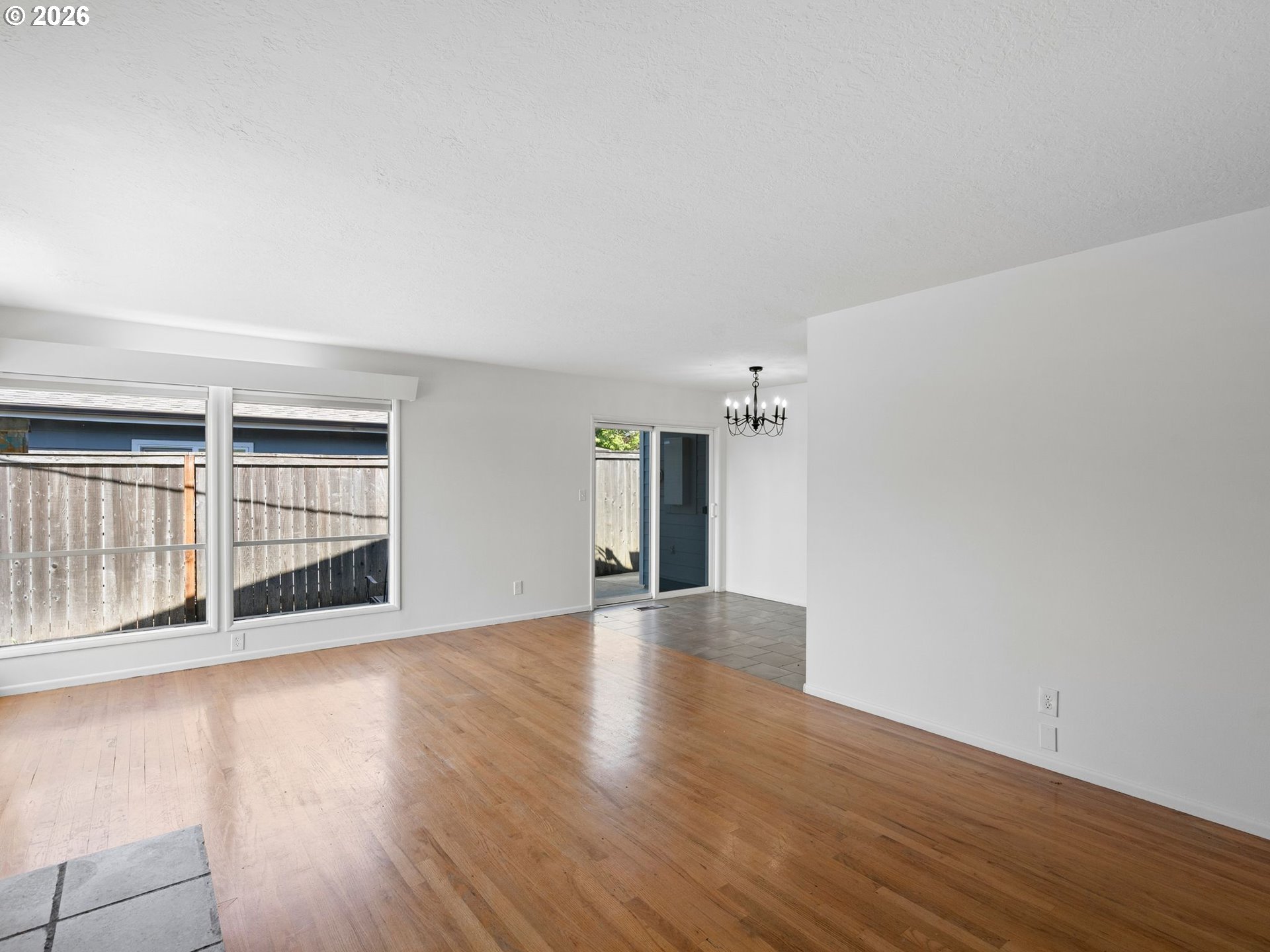 6919 Southwest 10th Avenue Portland, OR 97219 - Photo 7 of 29
