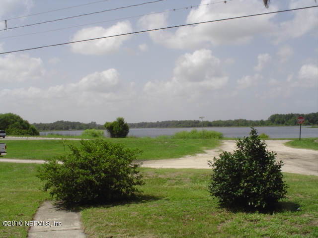 710 Huntington Road Crescent City, FL 32112 - Photo 5 of 5 Front view of Lake Stella