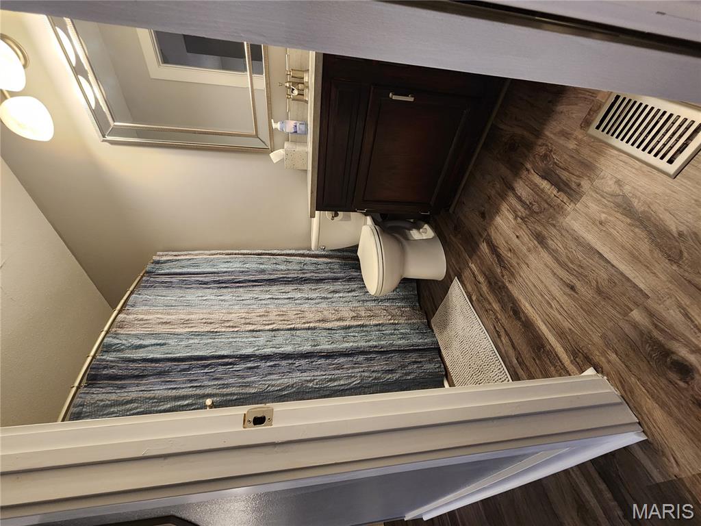 130 Emerald Way East Granite City, IL 62040 - Photo 11 of 38