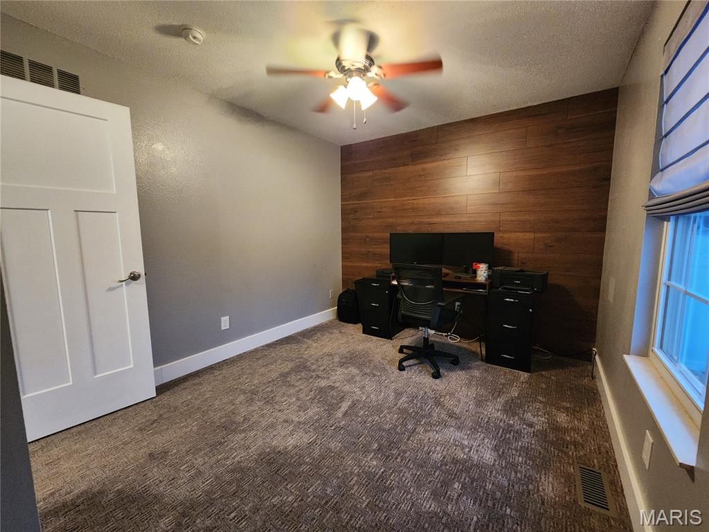 130 Emerald Way East Granite City, IL 62040 - Photo 14 of 38