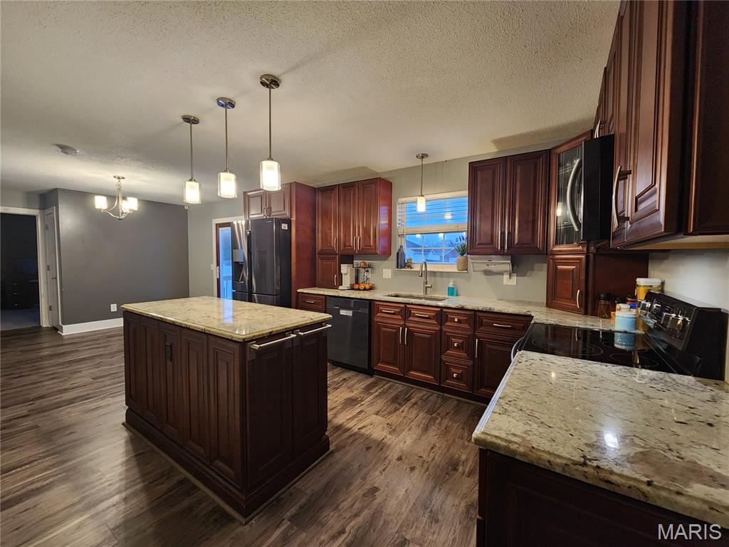 130 Emerald Way East Granite City, IL 62040 - Photo 9 of 38