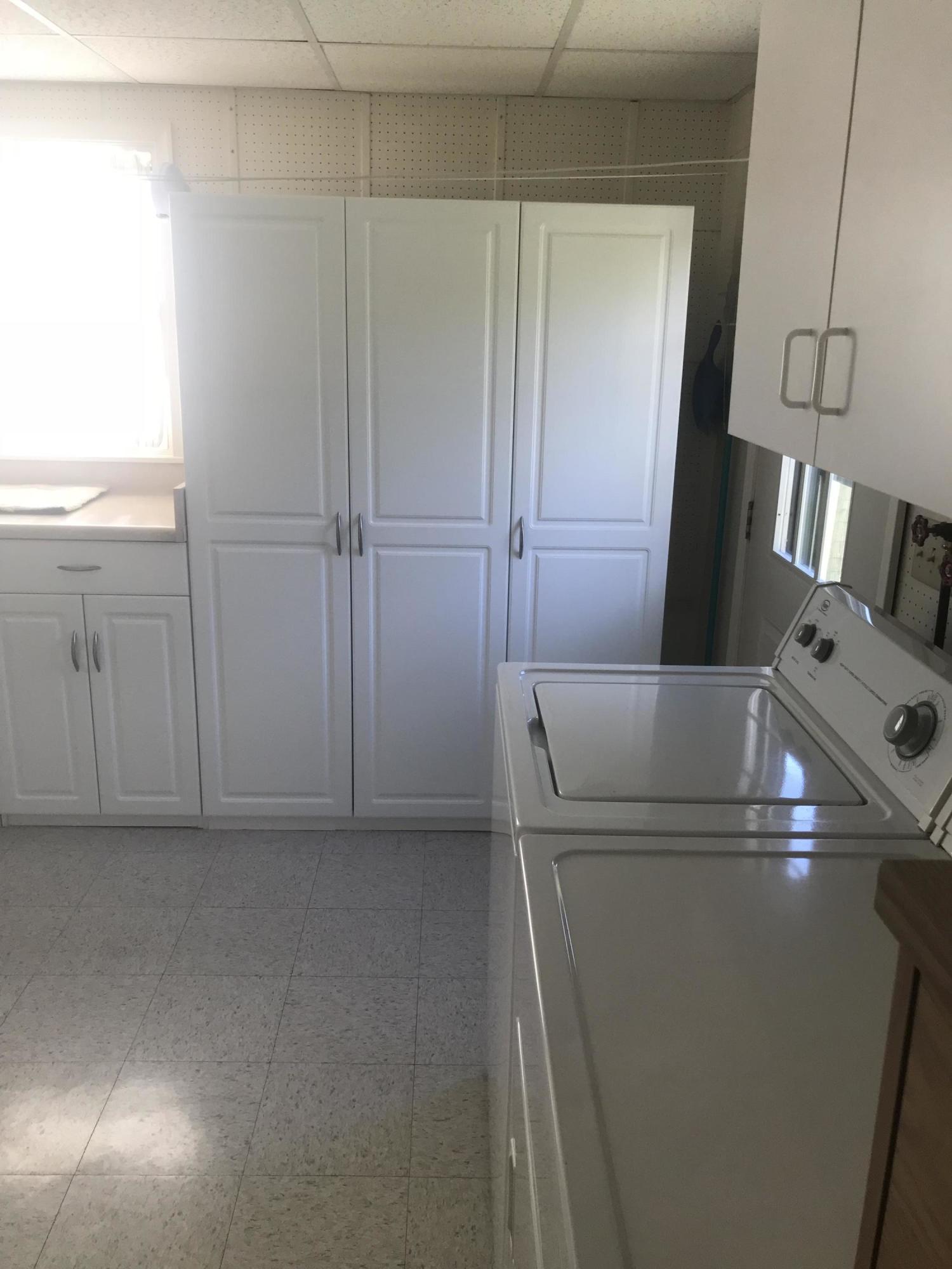 4097 Welcome Valley Road Southeast Roanoke, VA 24014 - Photo 18 of 20 LAUNDRY