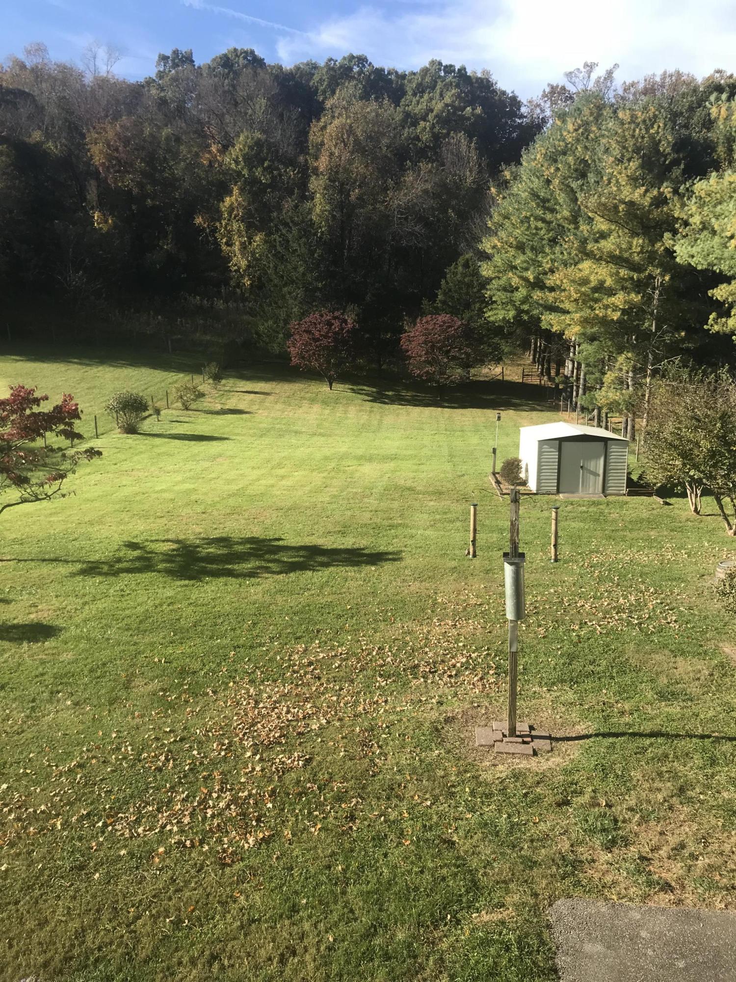 4097 Welcome Valley Road Southeast Roanoke, VA 24014 - Photo 4 of 20 BACK
