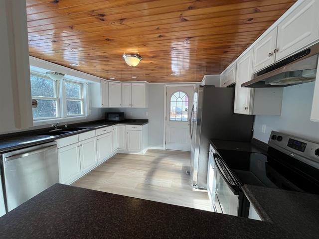 64 Crown Point Road Rochester, NH 03867 - Photo 11 of 28