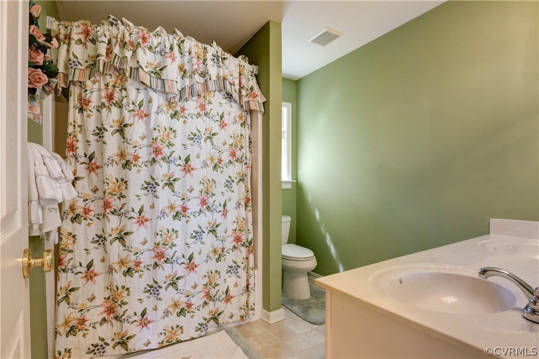 620 Carldan Road Richmond, VA 23227 - Photo 38 of 41 Hall Bath